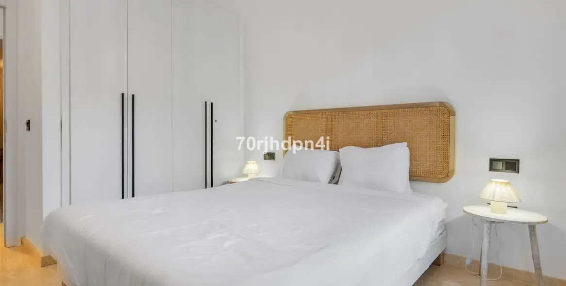Продажа апартаментов на первом этаже в Estepona 5