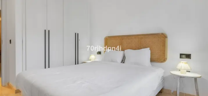 Продажа апартаментов на первом этаже в Estepona 4