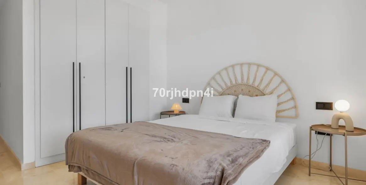 Продажа апартаментов на первом этаже в Estepona 6