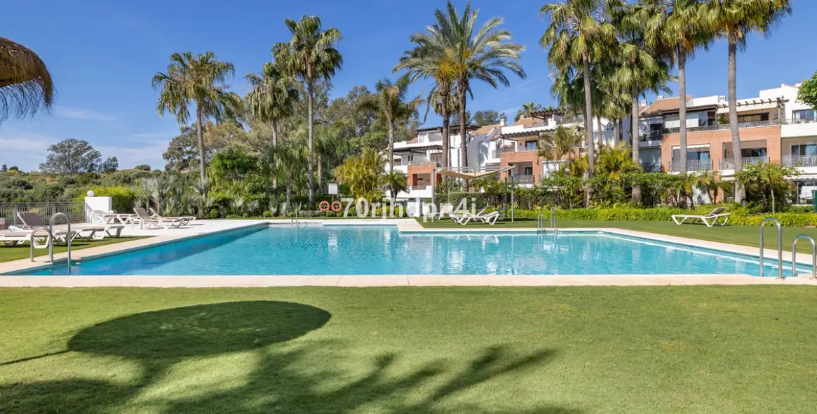 Продажа апартаментов на первом этаже в Estepona 47