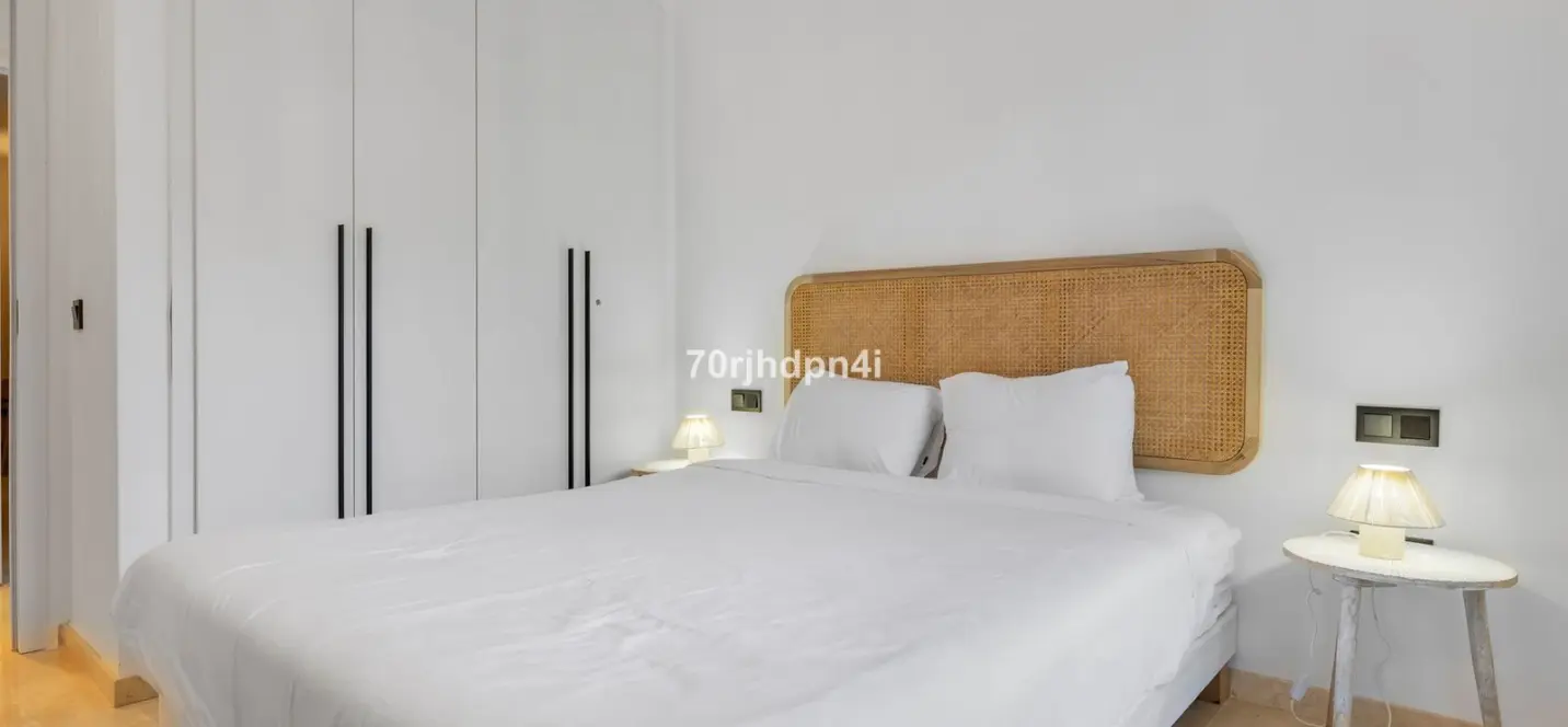 Sale of ground floor apartment in Estepona 4