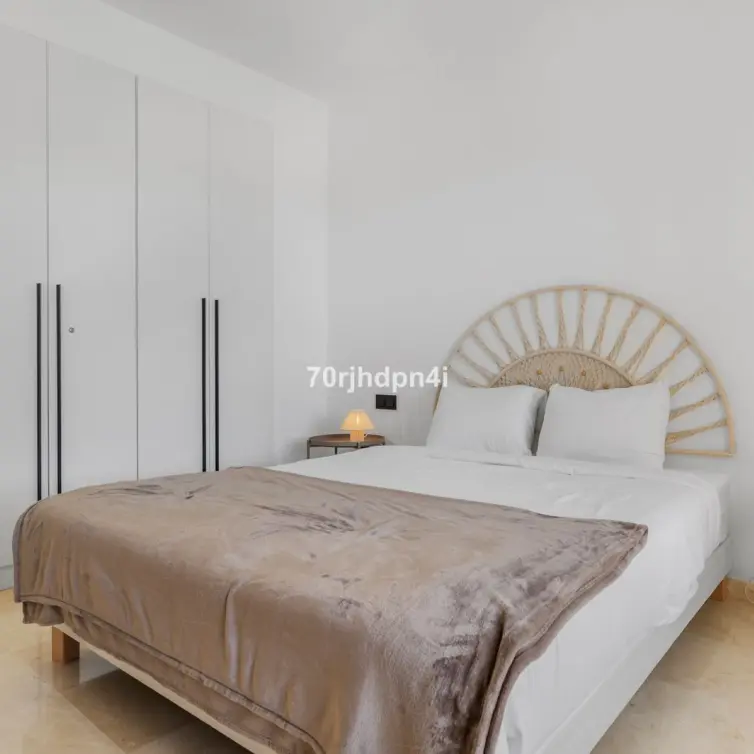Sale of ground floor apartment in Estepona