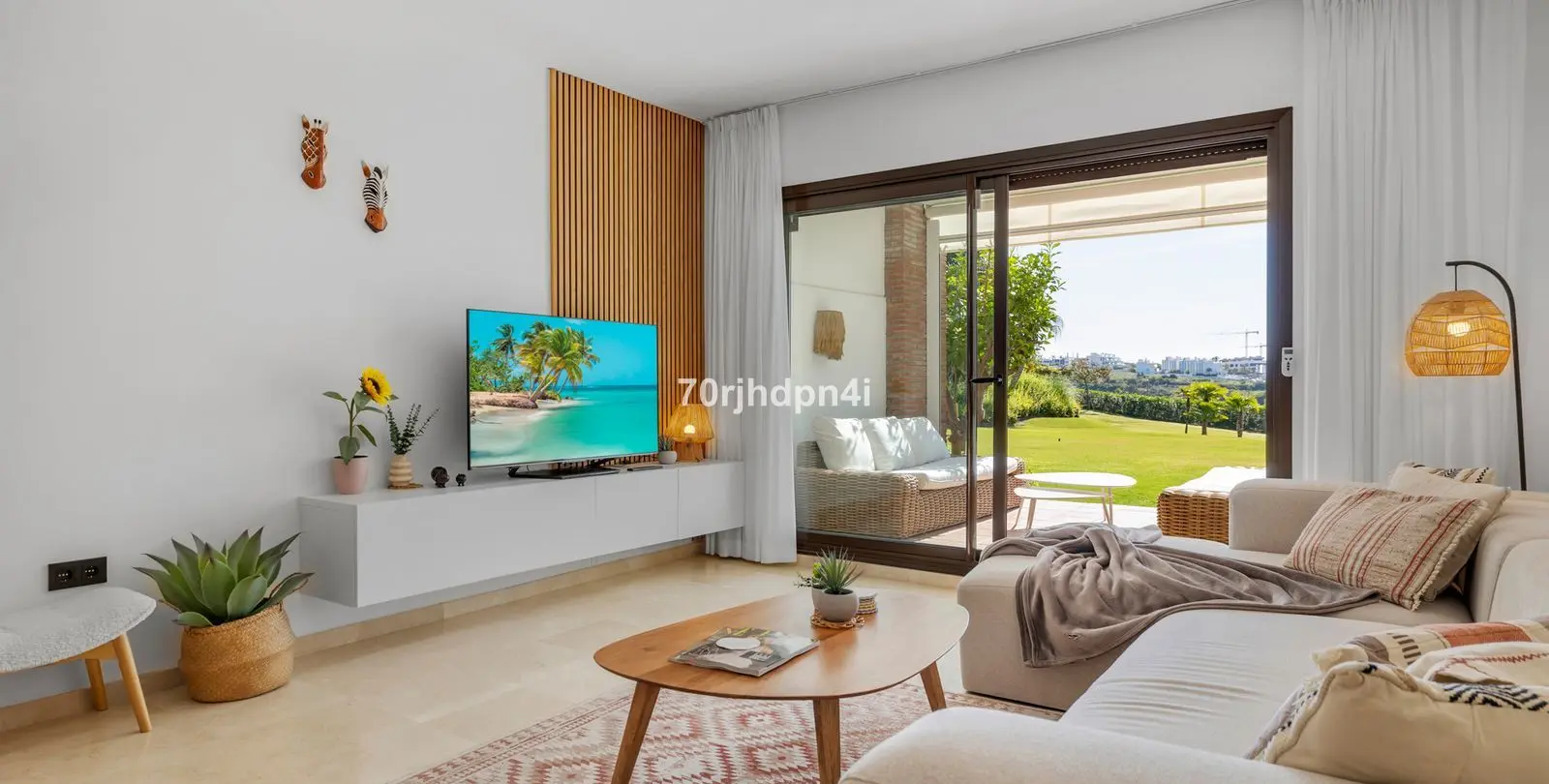 Sale of ground floor apartment in Estepona 14