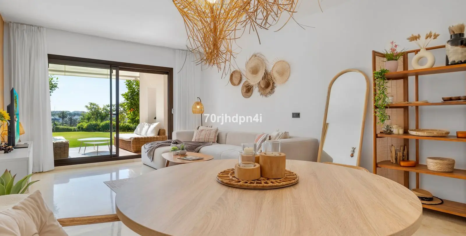 Sale of ground floor apartment in Estepona 15