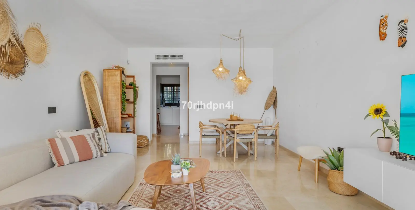 Sale of ground floor apartment in Estepona 16