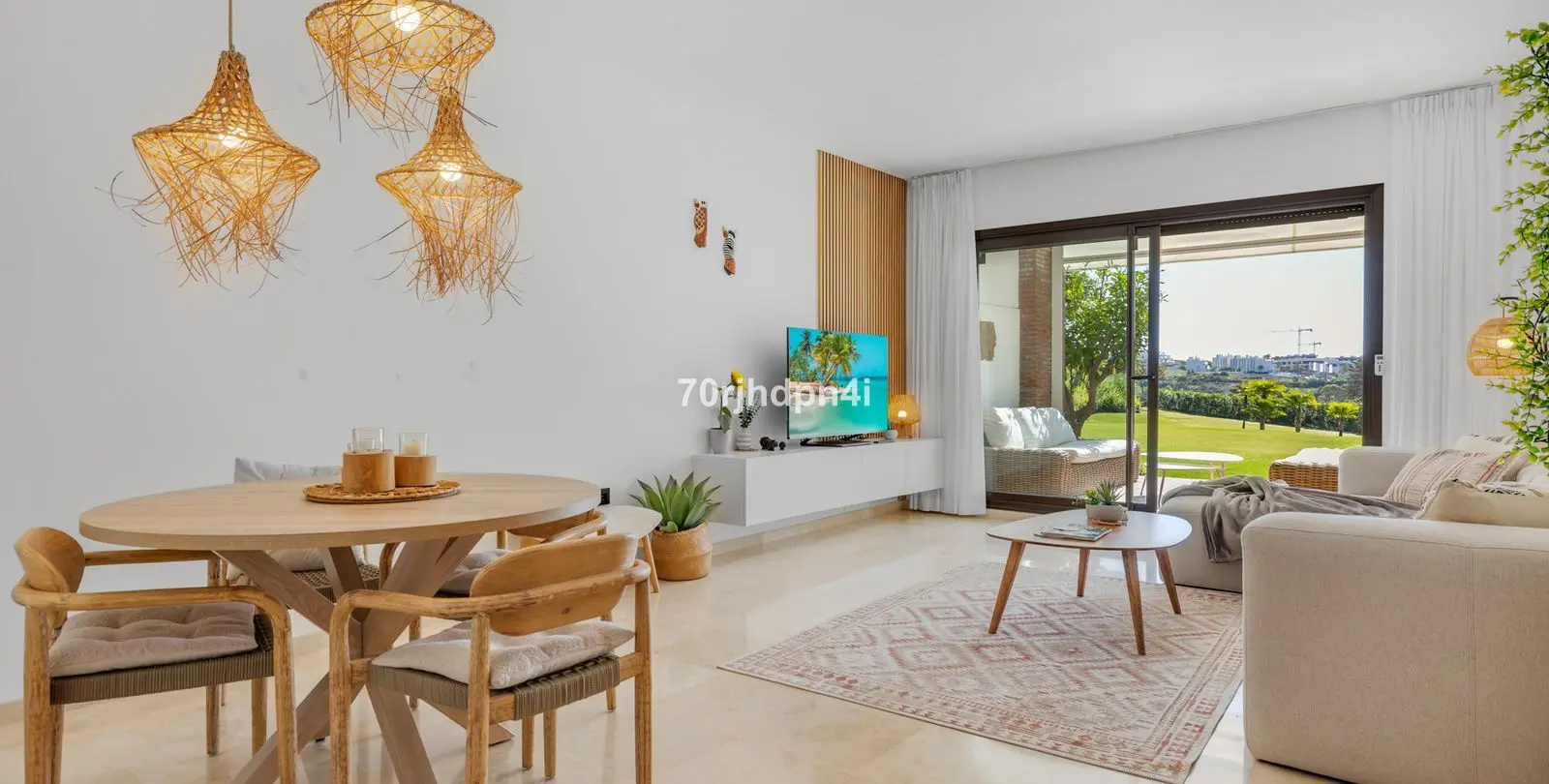 Sale of ground floor apartment in Estepona 17