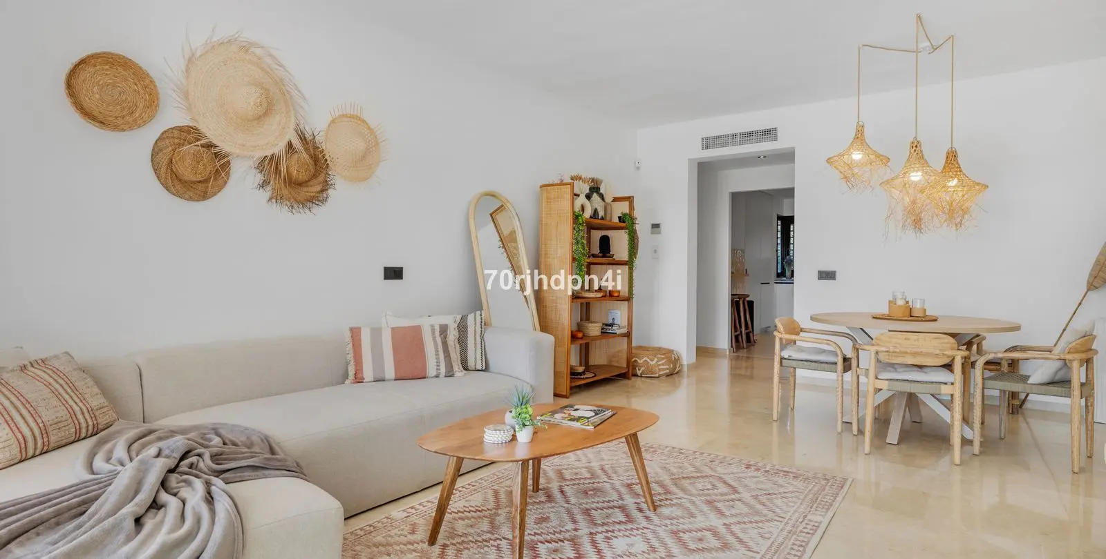 Sale of ground floor apartment in Estepona 18