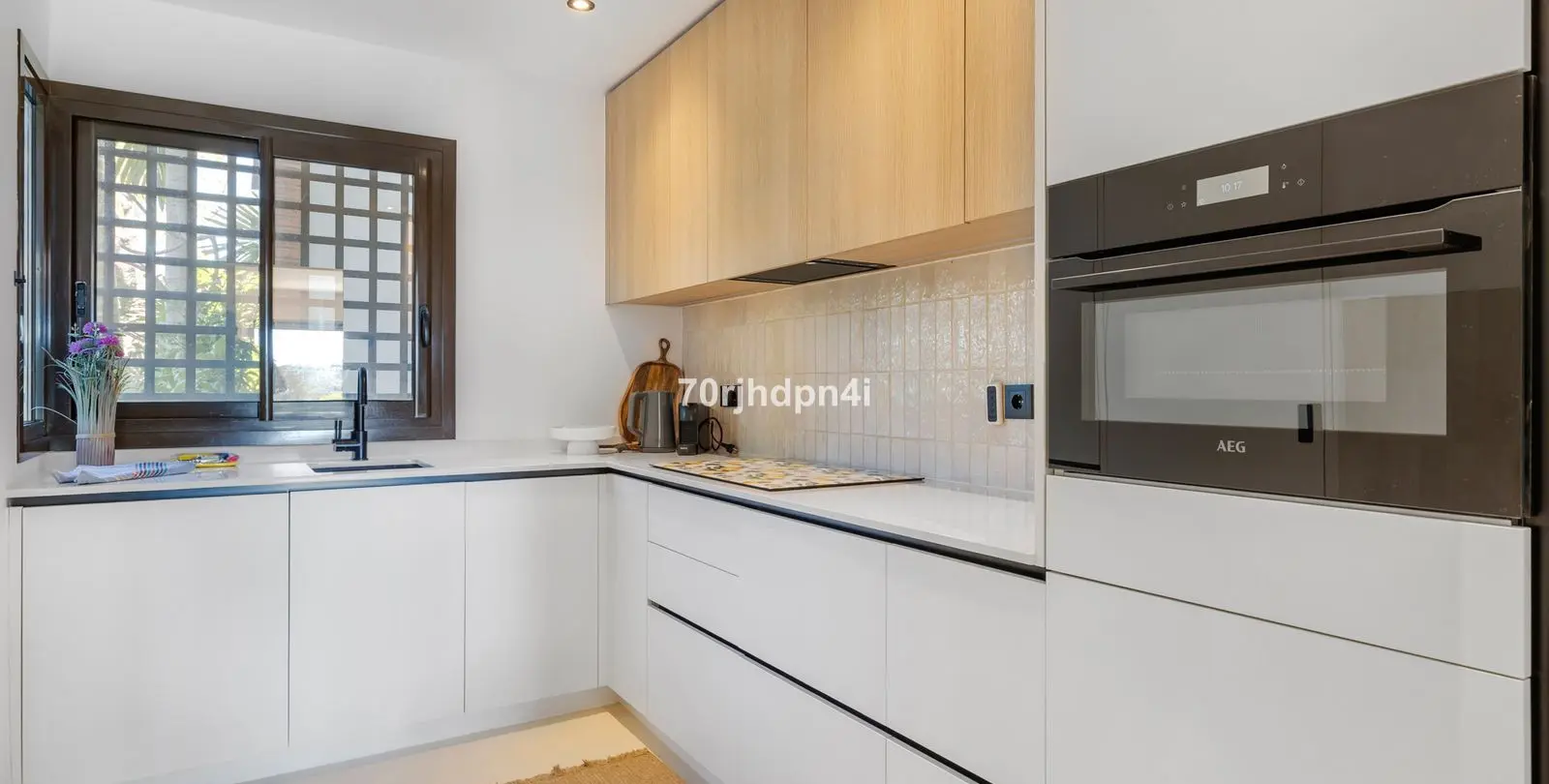 Sale of ground floor apartment in Estepona 19
