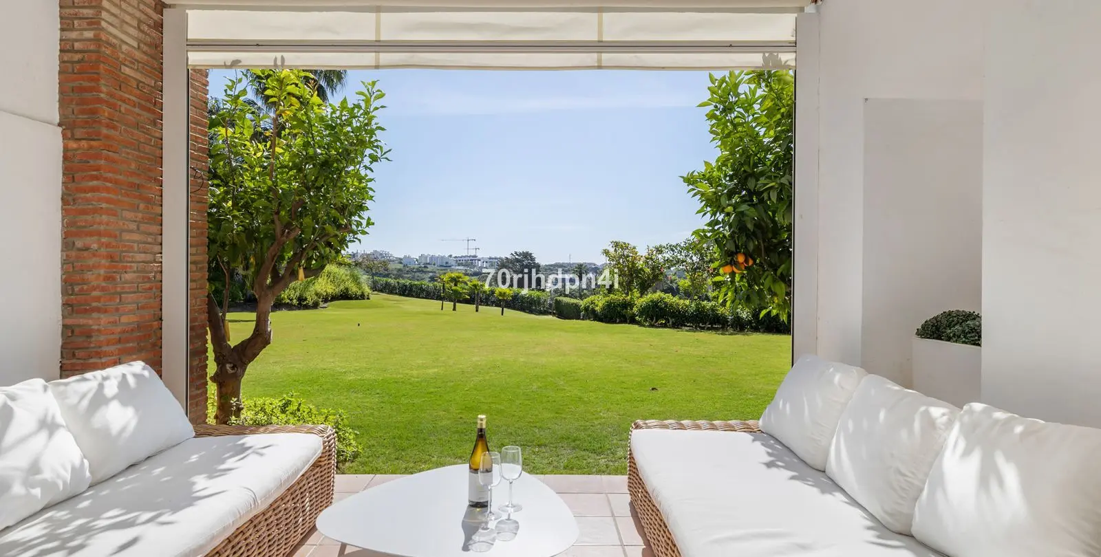 Sale of ground floor apartment in Estepona 27