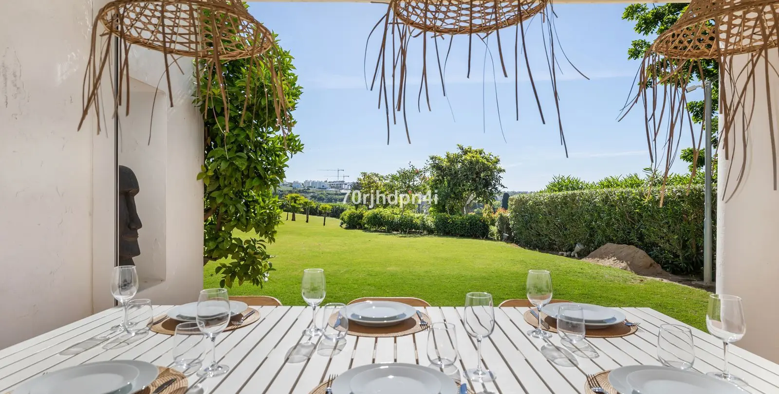 Sale of ground floor apartment in Estepona 30