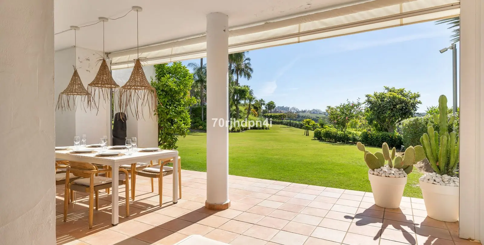 Sale of ground floor apartment in Estepona 32