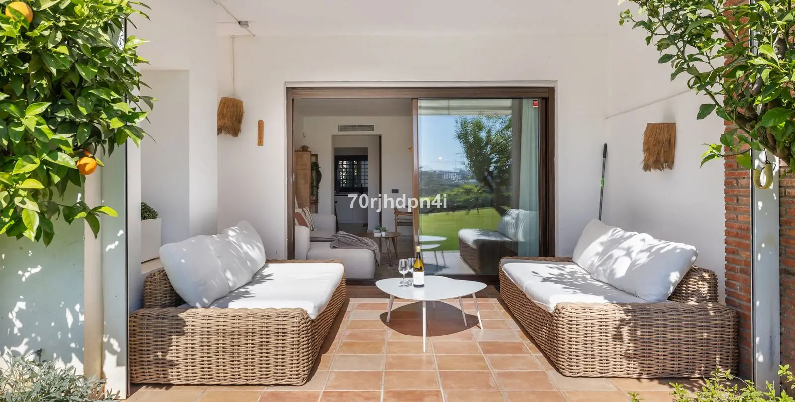 Sale of ground floor apartment in Estepona 33