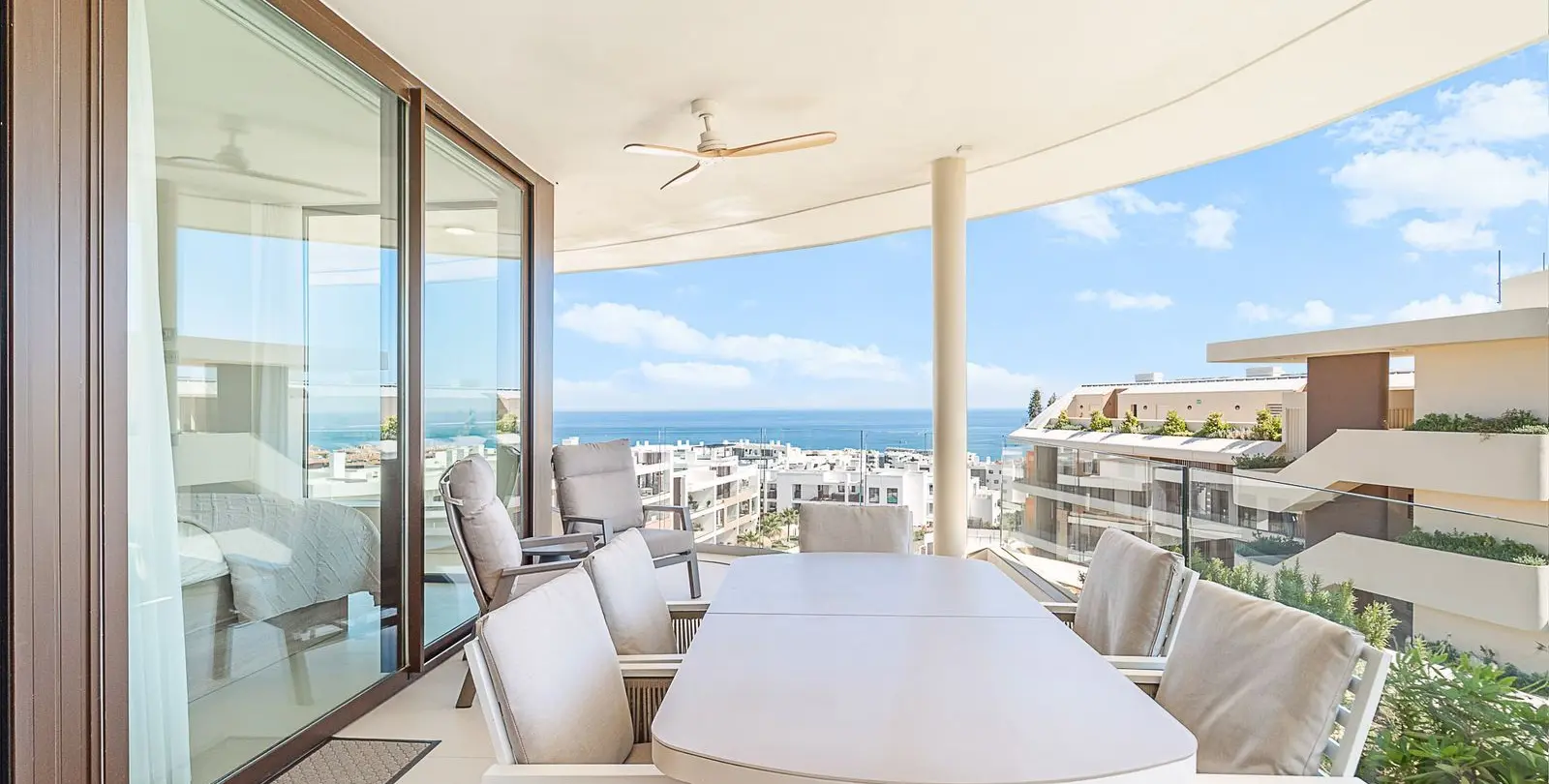 Venta de apartamento en planta media en Fuengirola 2
