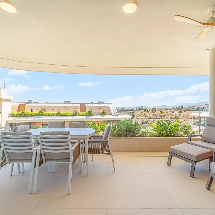 Venta de apartamento en planta media en Fuengirola