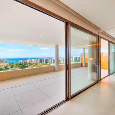 Продажа апартаментов на среднем этаже в Fuengirola