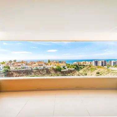 Продажа апартаментов на среднем этаже в Fuengirola