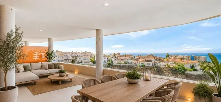 Sale of middle floor apartment in Fuengirola 4