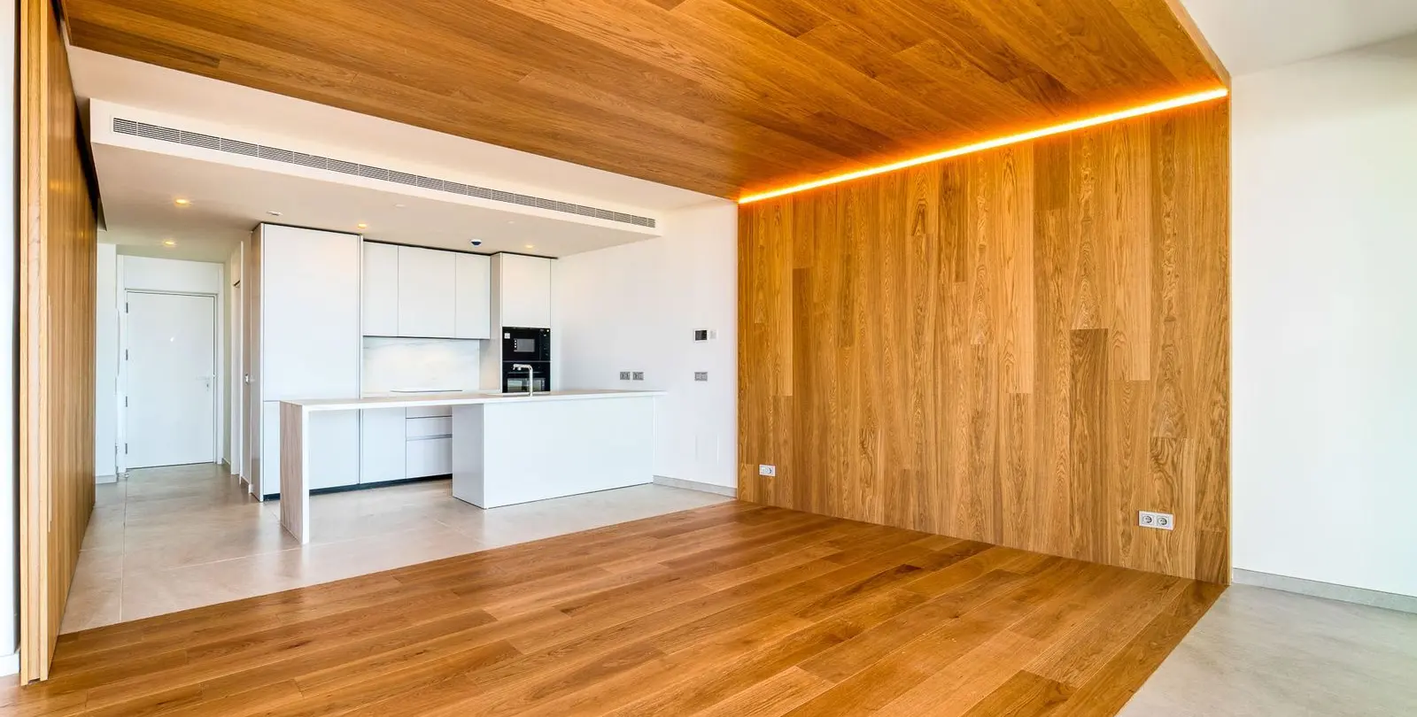 Sale of middle floor apartment in Fuengirola 10
