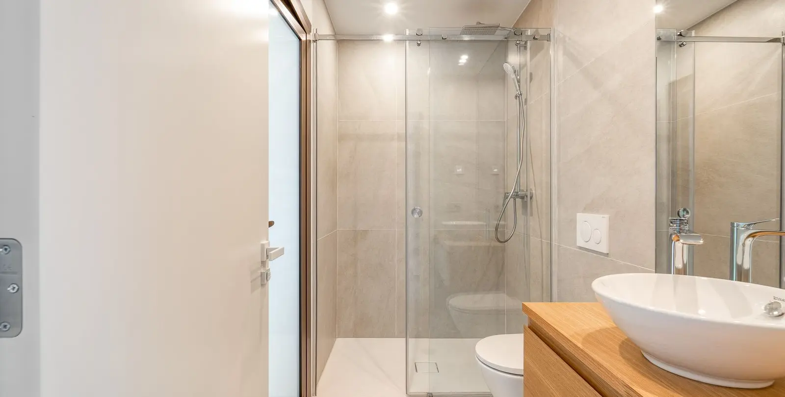 Sale of middle floor apartment in Fuengirola 38
