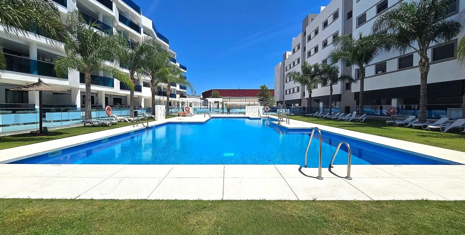 Sale of penthouse in Fuengirola 1