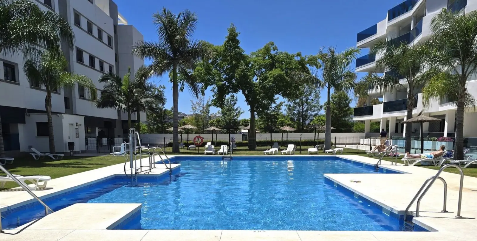 Sale of penthouse in Fuengirola 2
