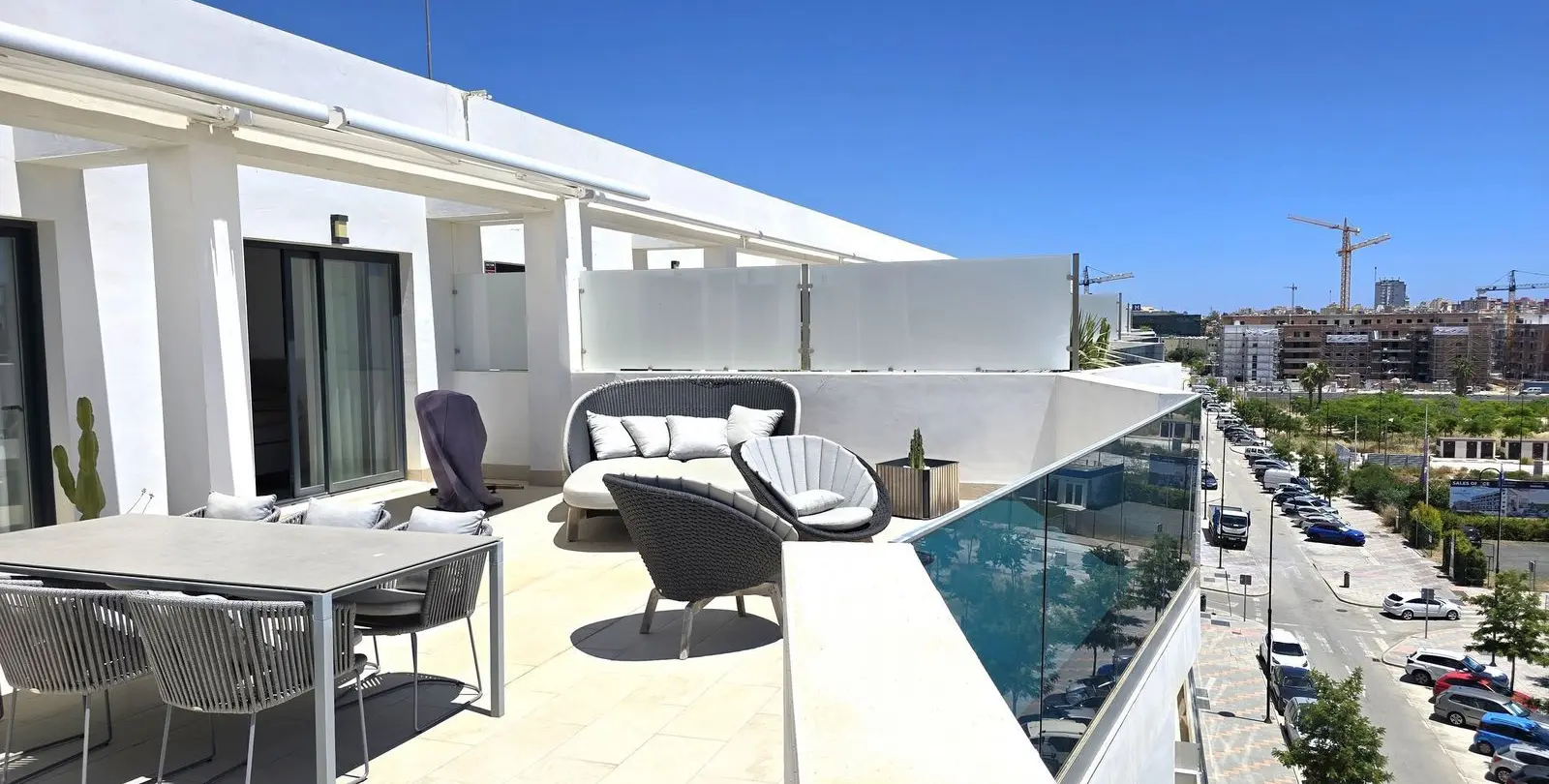 Sale of penthouse in Fuengirola 23