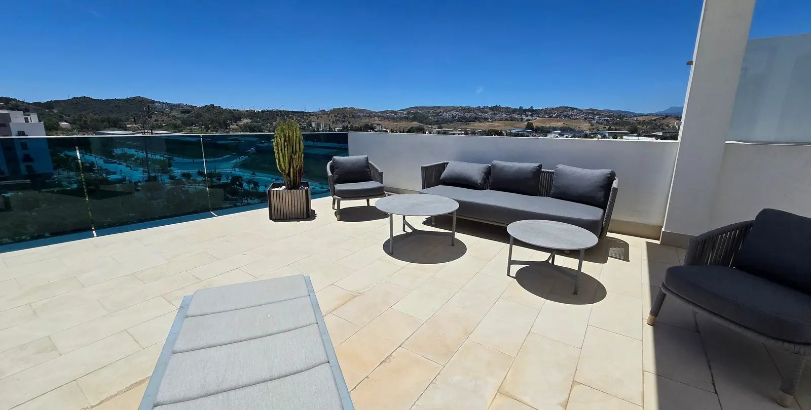 Sale of penthouse in Fuengirola 26