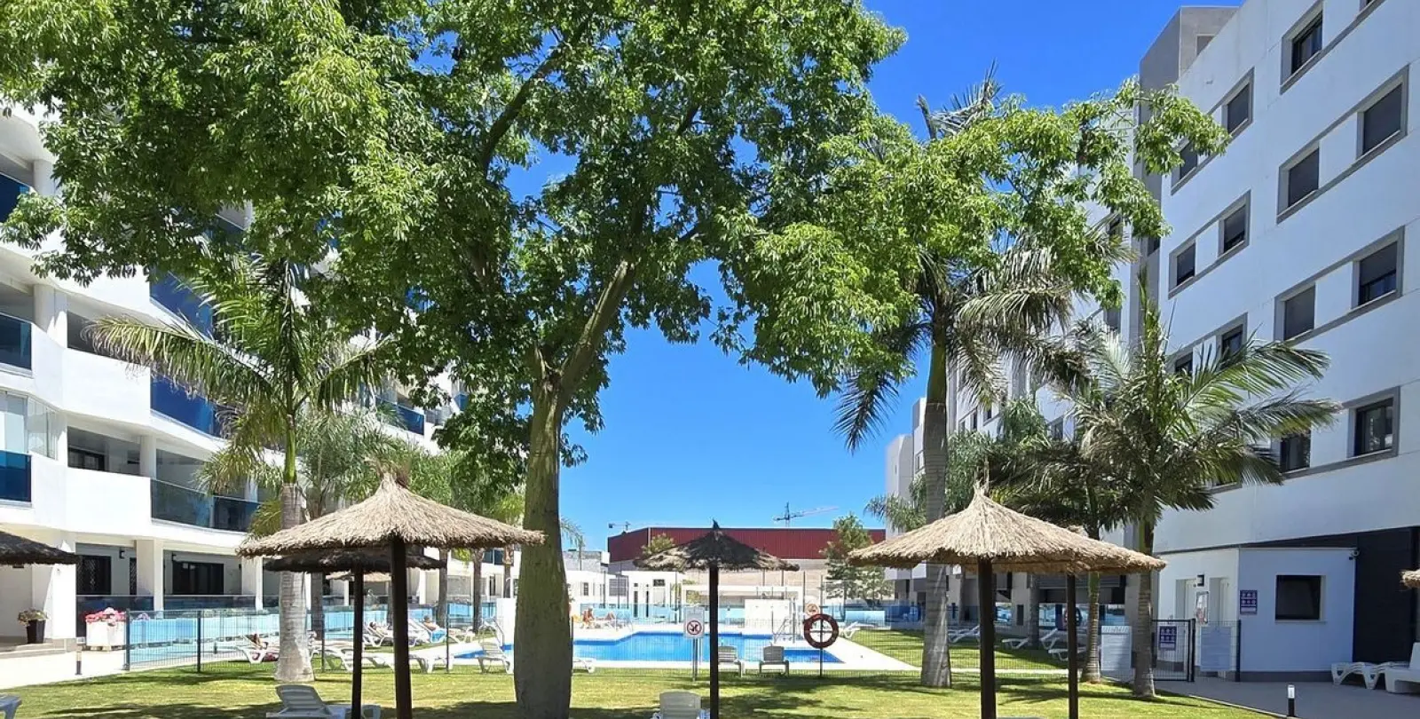 Sale of penthouse in Fuengirola 32