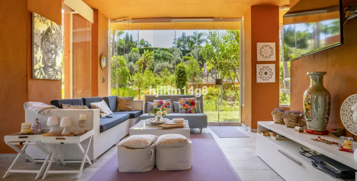 Sale of ground floor apartment in Nueva Andalucía 1