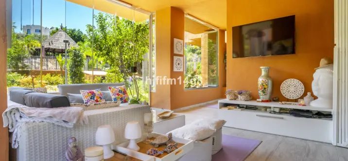 Sale of ground floor apartment in Nueva Andalucía 1