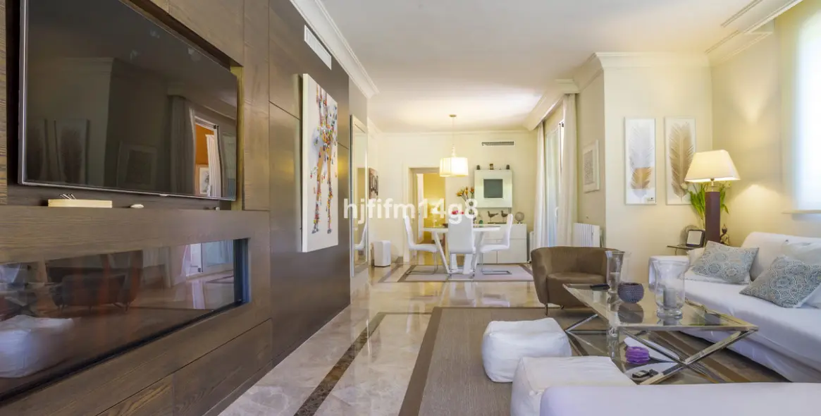 Sale of ground floor apartment in Nueva Andalucía 6