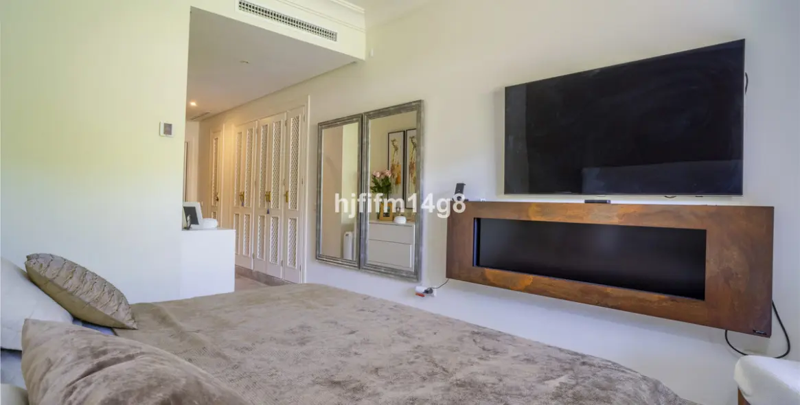 Sale of ground floor apartment in Nueva Andalucía 13
