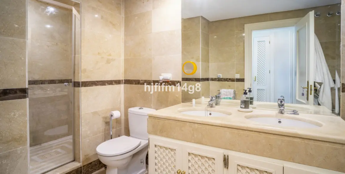 Sale of ground floor apartment in Nueva Andalucía 16