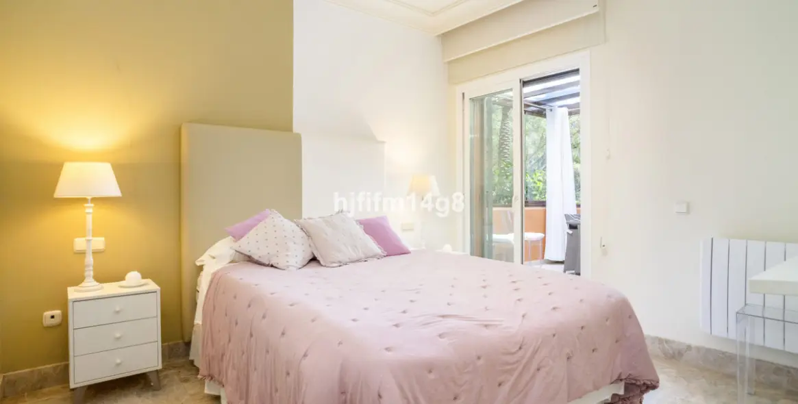 Sale of ground floor apartment in Nueva Andalucía 17