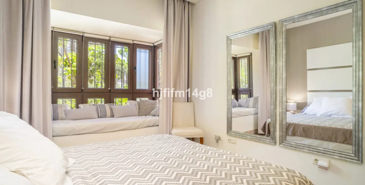 Sale of ground floor apartment in Nueva Andalucía 21