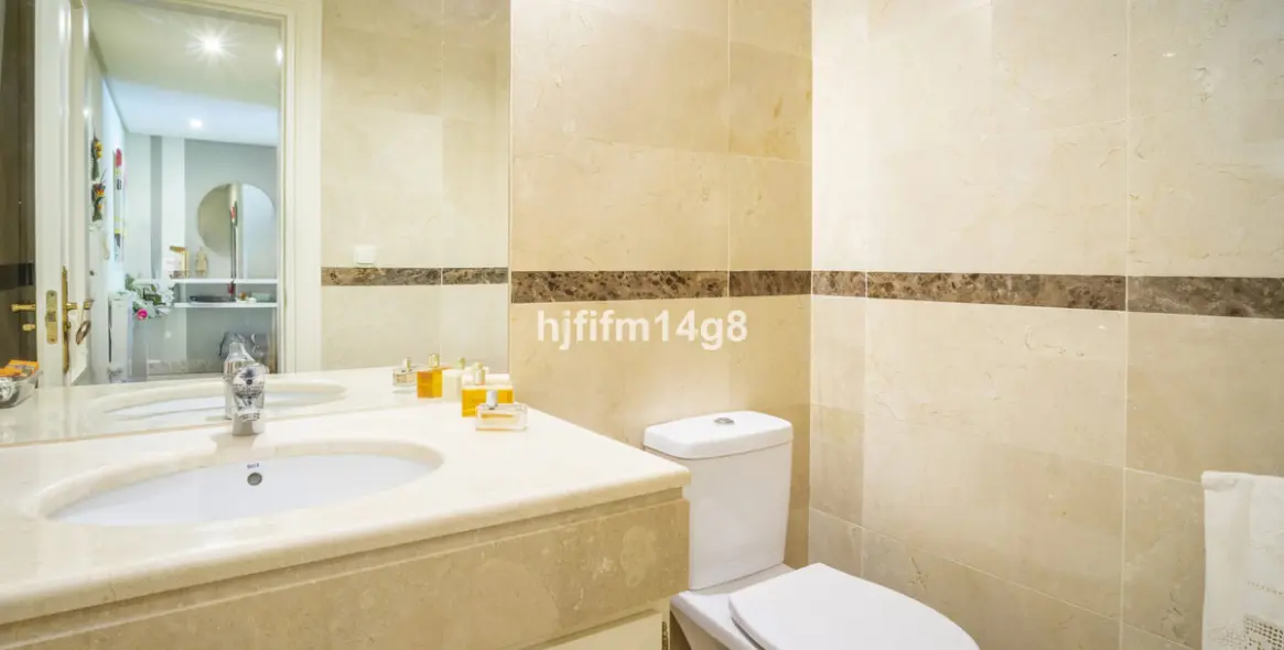 Sale of ground floor apartment in Nueva Andalucía 27
