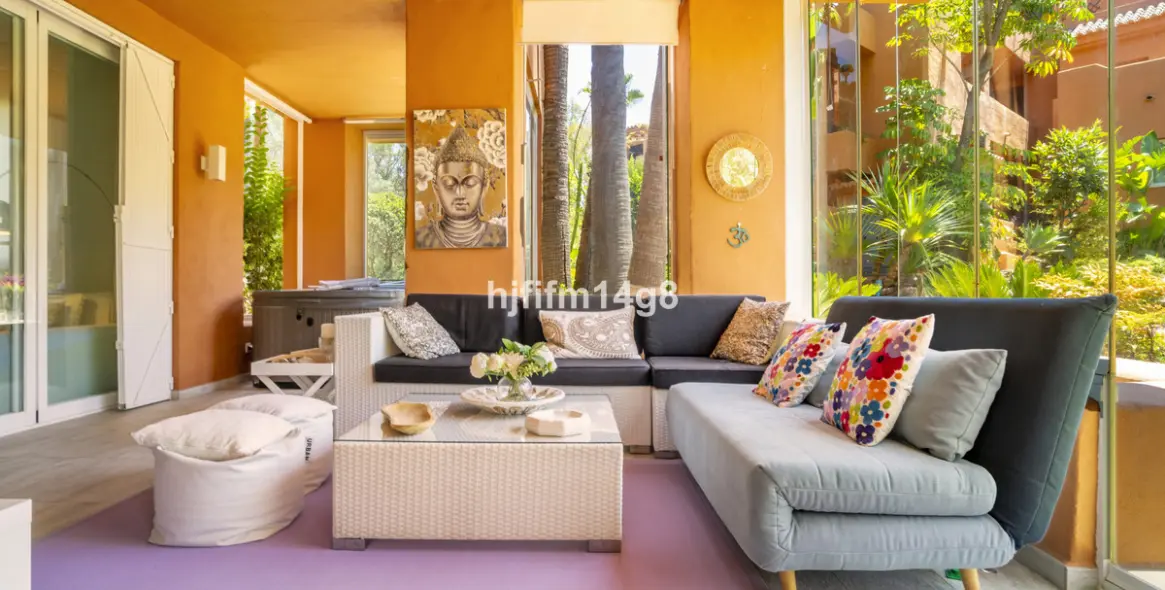 Sale of ground floor apartment in Nueva Andalucía 28