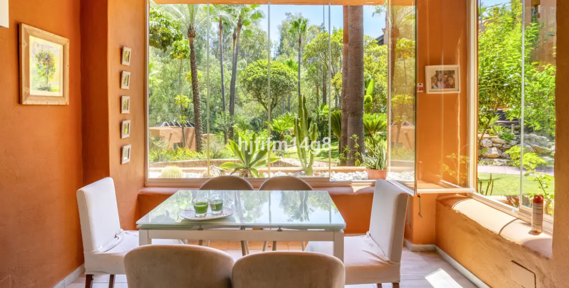 Sale of ground floor apartment in Nueva Andalucía 30