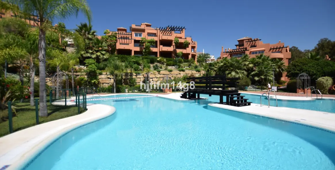 Sale of ground floor apartment in Nueva Andalucía 39