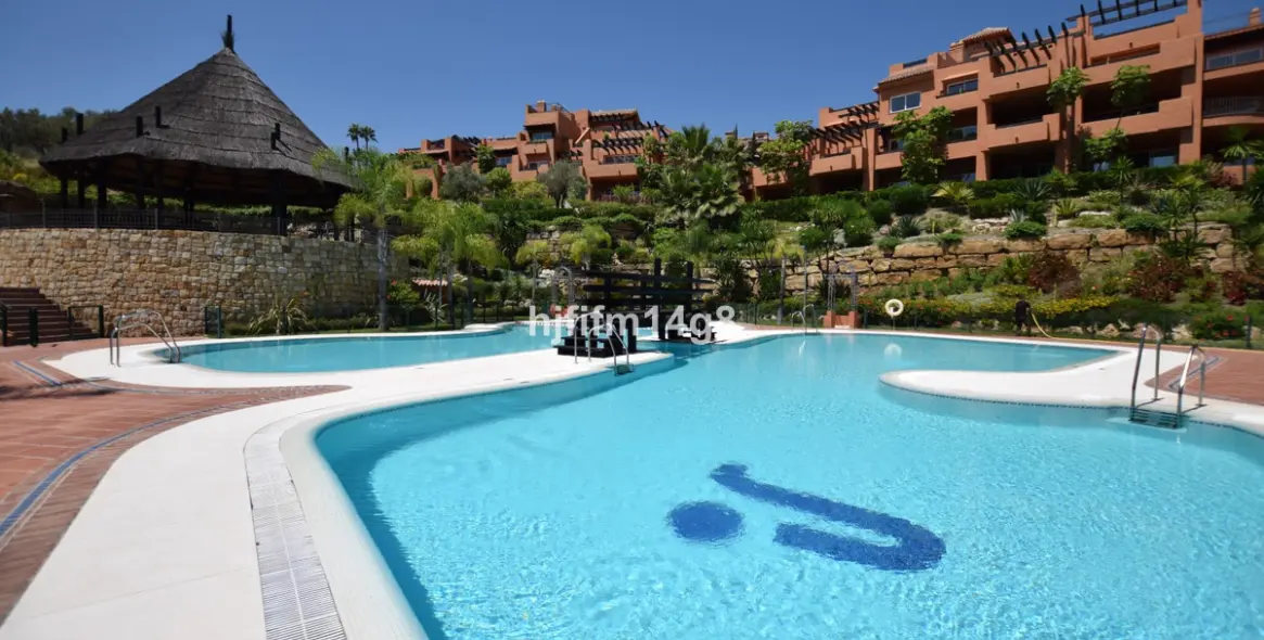 Sale of ground floor apartment in Nueva Andalucía 40