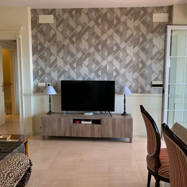 Продажа апартаментов на среднем этаже в The Golden Mile