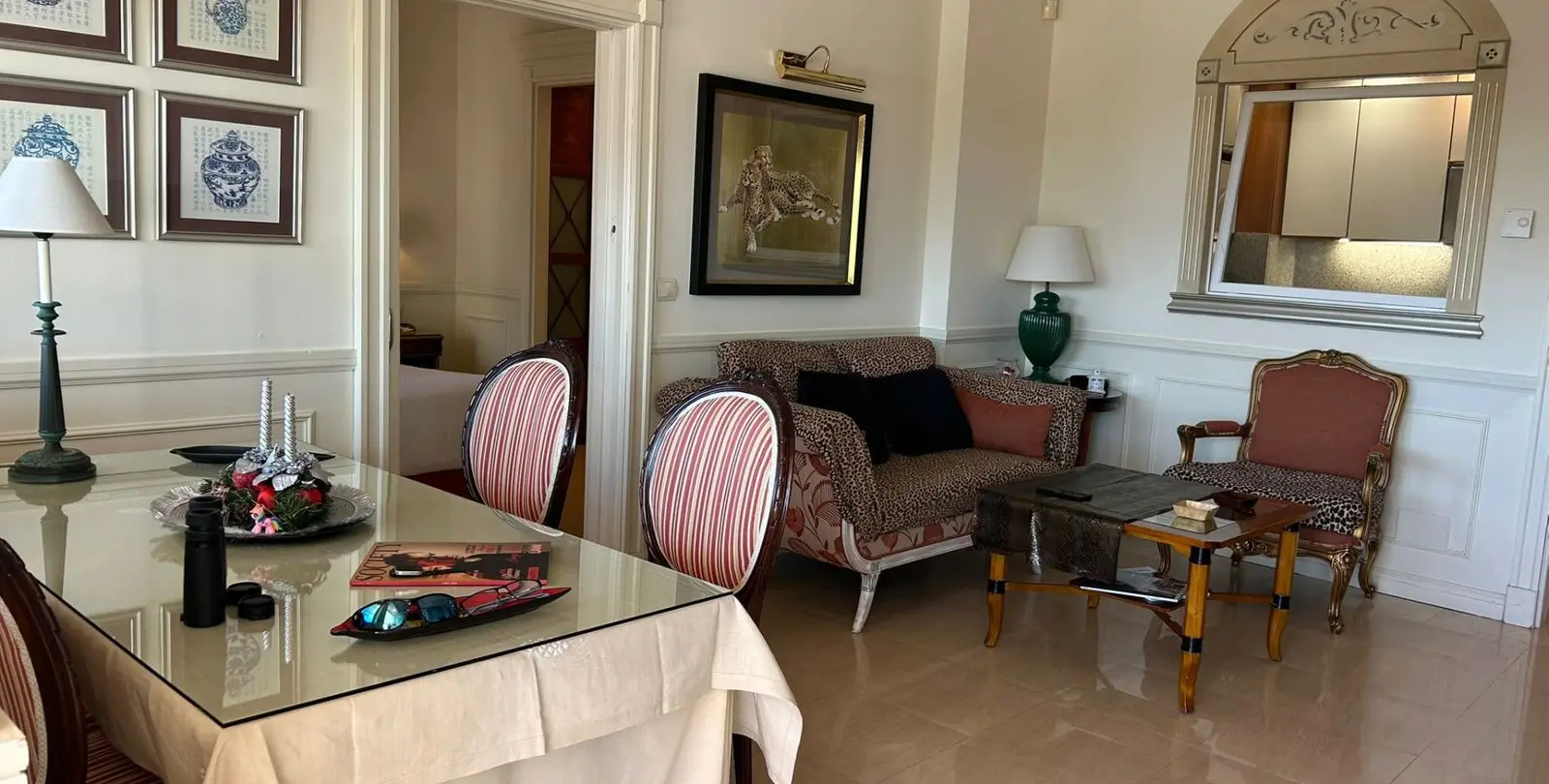 Venta de apartamento en planta media en The Golden Mile 11