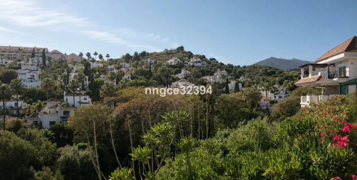 Sale of penthouse duplex in Nueva Andalucía 3