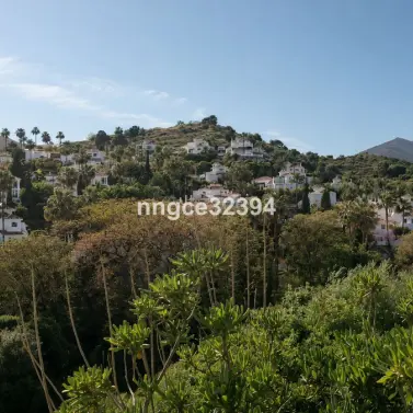 Sale of penthouse duplex in Nueva Andalucía