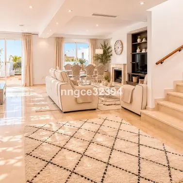 Sale of penthouse duplex in Nueva Andalucía