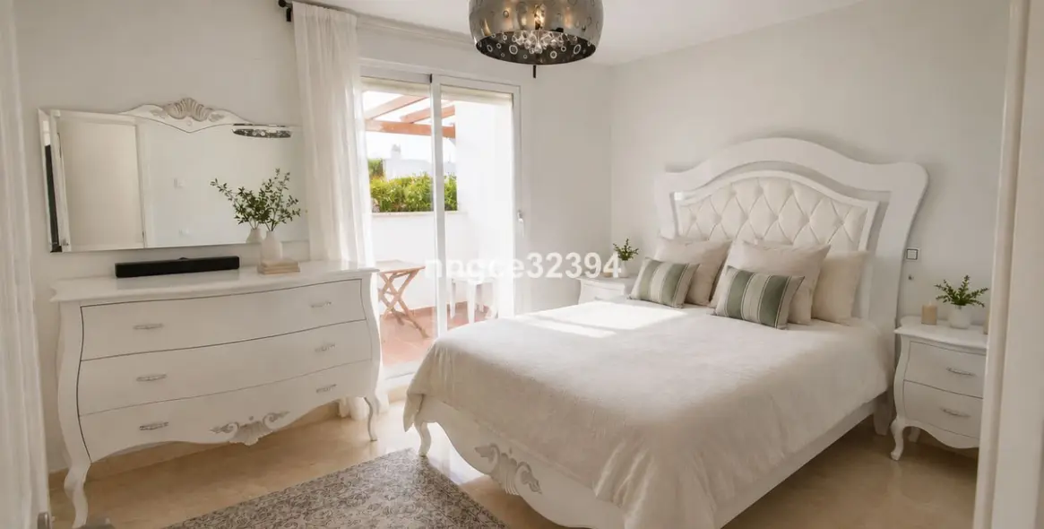 Sale of penthouse duplex in Nueva Andalucía 26