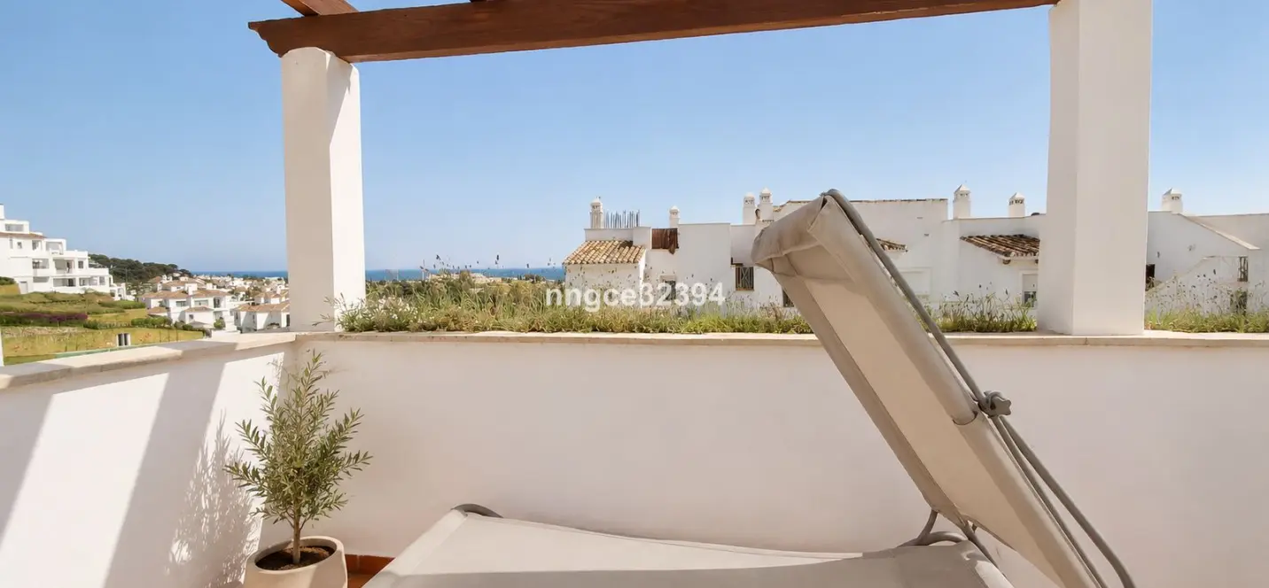 Продажа двухуровневого пентхауса в Nueva Andalucía 4