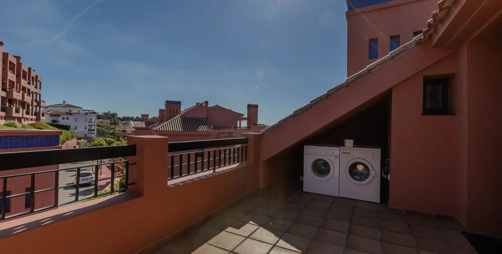 Sale of penthouse in Calahonda 8