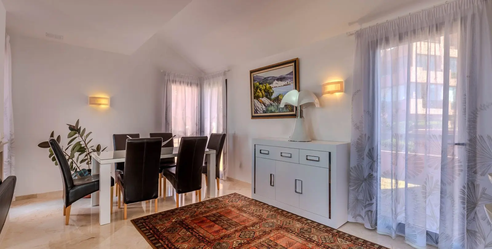 Sale of penthouse in Calahonda 10