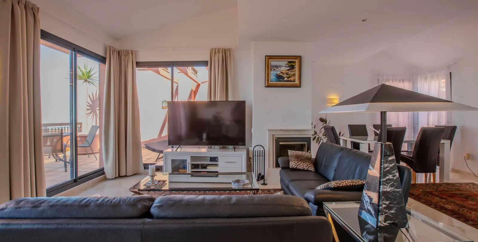 Sale of penthouse in Calahonda 12
